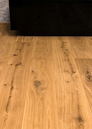 Solid Oak wood flooring, RUSTIC